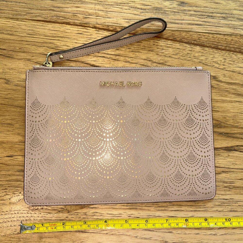 Michael Kors Wristlet Jet Set Travel Leather Perforated Dusty Rose Zip